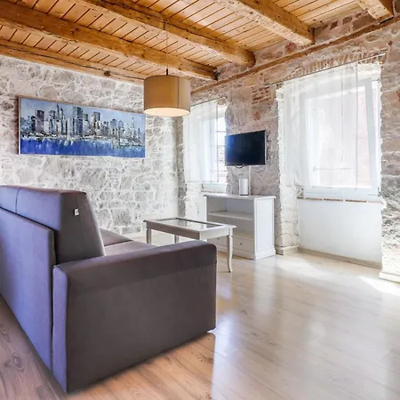 아파트 Pod Voltom - Seaview Balcony