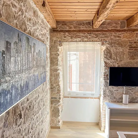 Pod Voltom - Seaview Balcony 아파트