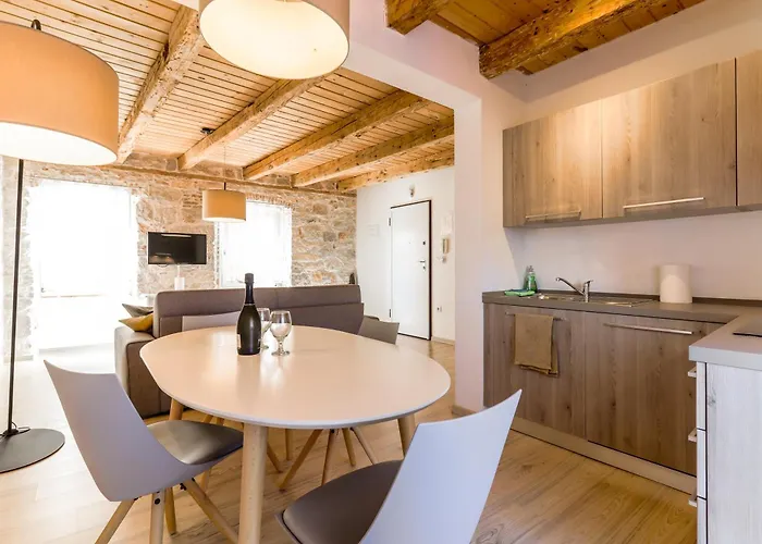 Pod Voltom - Seaview Balcony *