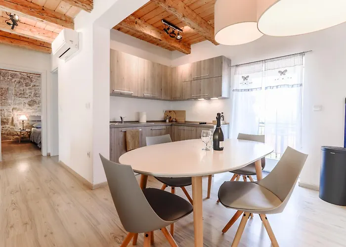 Pod Voltom - Seaview Balcony * Orsera